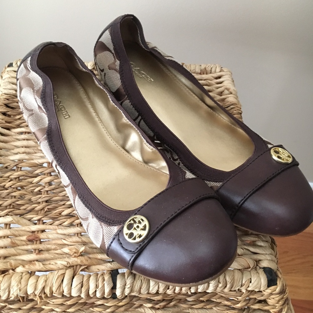 Women’s COACH flats size 8.5